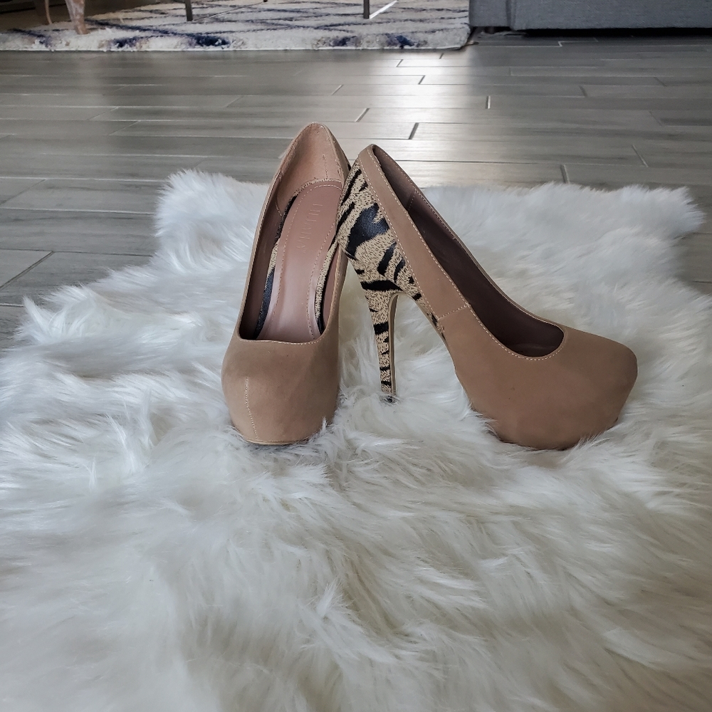 Liliana platform pump